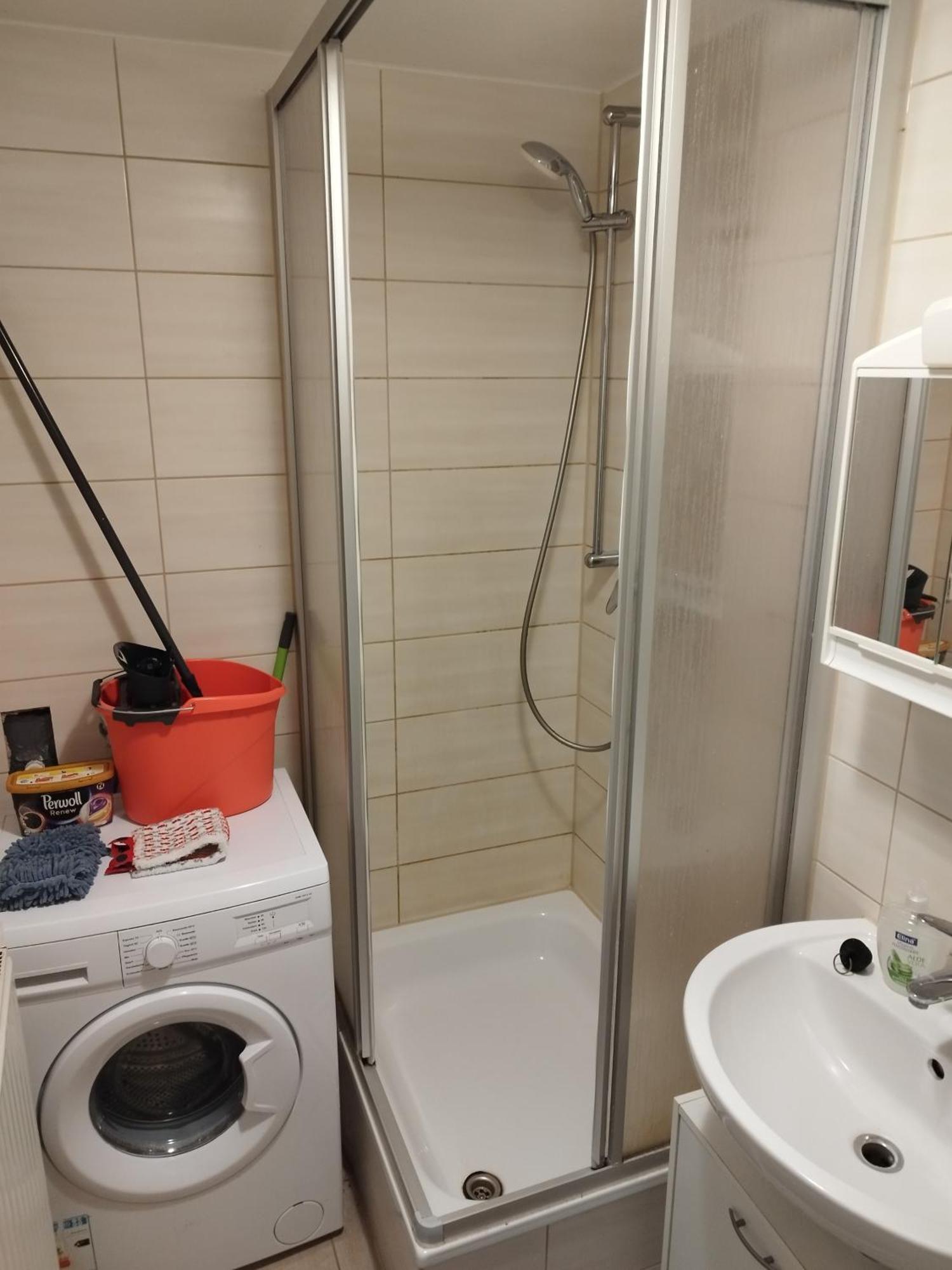 Flex Aparts - Grosse, Moeblierte Wohnung In Zwickau Mit 2 Zimmern Bagian luar foto